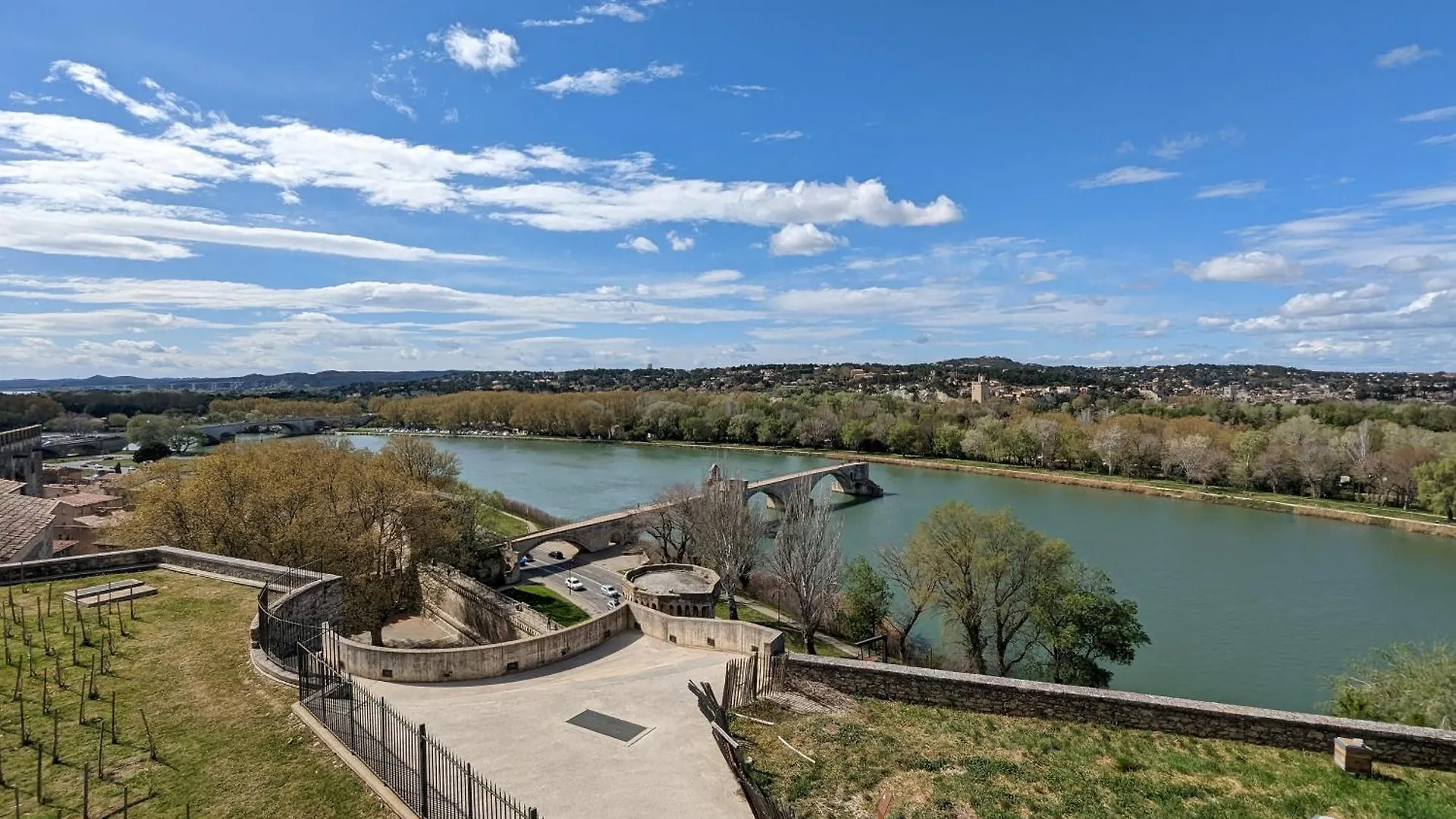 Cozy Apartment Intramuros Near The Station Avignon